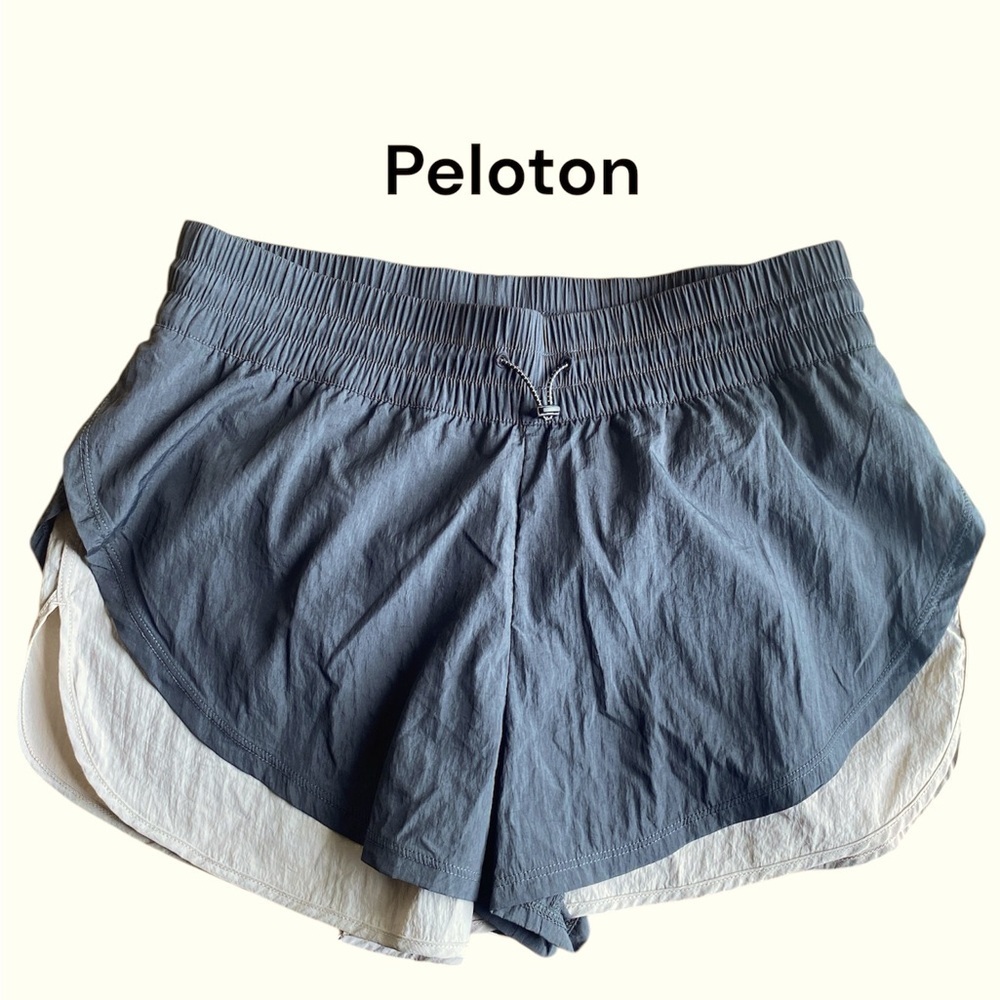 Peloton Women's black Shorts SZ M NWT